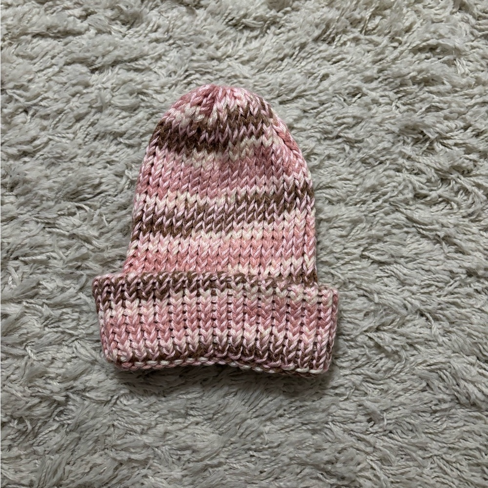 Women’s Cozy Soft Pink Knit Beanie